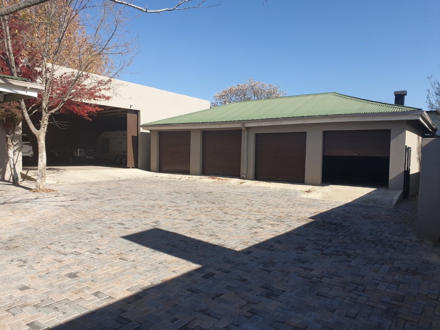 9 Bedroom Property for Sale in Eureka Free State